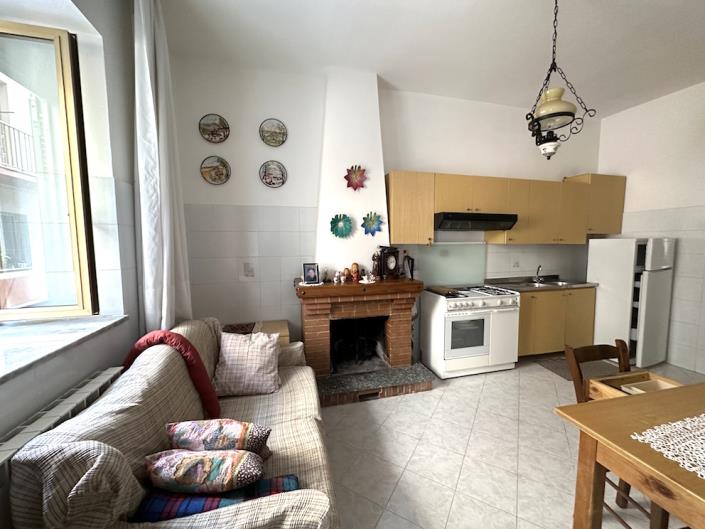 Image No.9-2 Bed House for sale