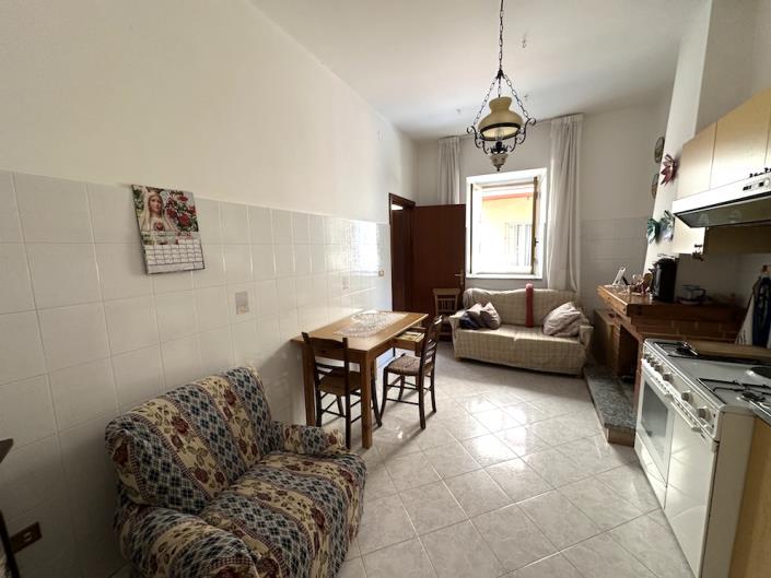 Image No.12-2 Bed House for sale