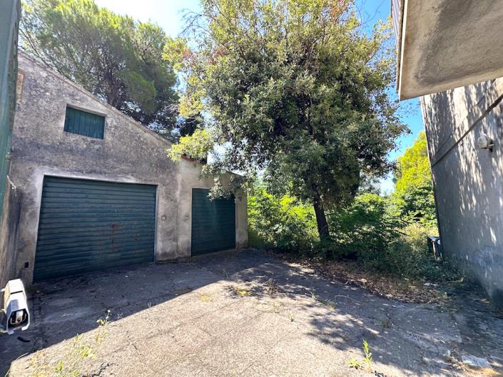 Image No.39-4 Bed Villa / Detached for sale