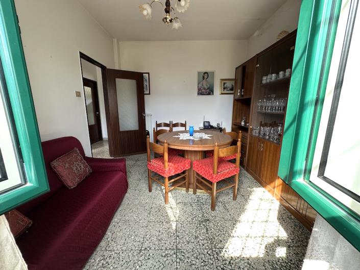 Image No.3-2 Bed Country House for sale