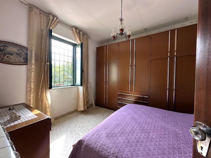 Image No.7-2 Bed Country House for sale