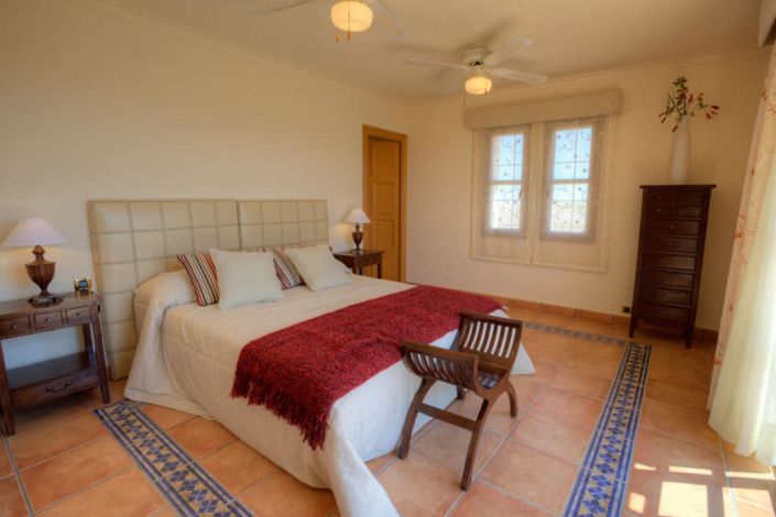 Image No.4-4 Bed Villa for sale