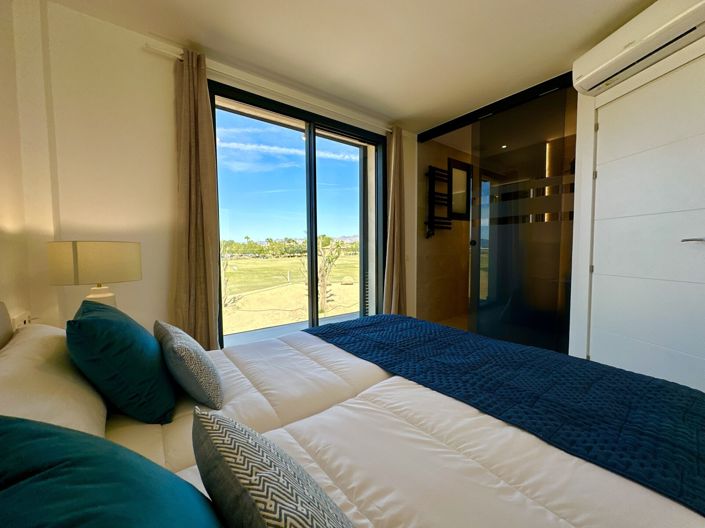 Image No.12-2 Bed Property for sale