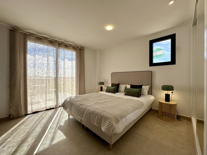 Image No.16-2 Bed Property for sale