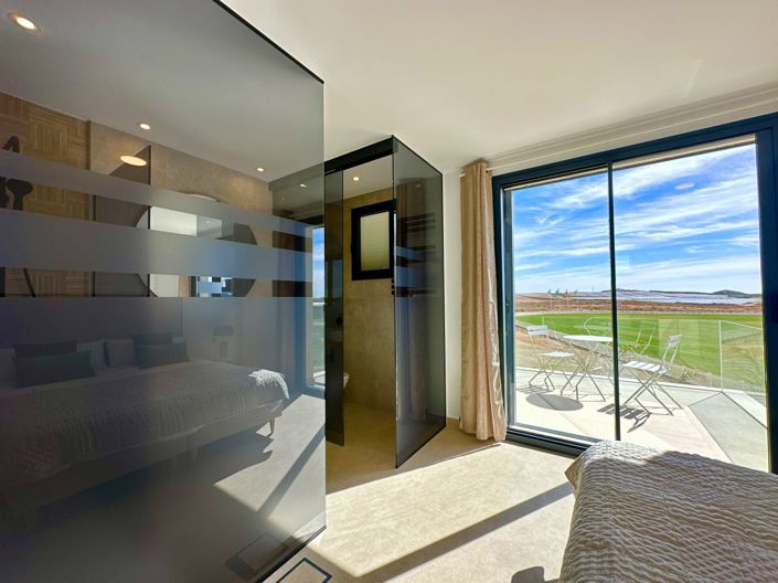 Image No.22-2 Bed Property for sale