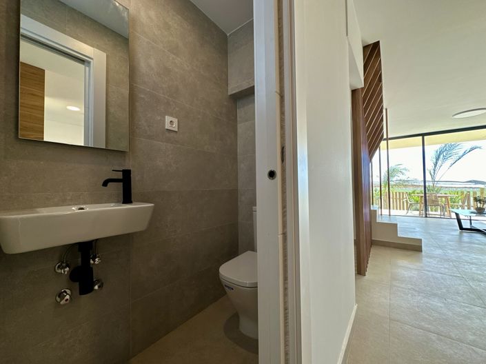 Image No.44-2 Bed Property for sale