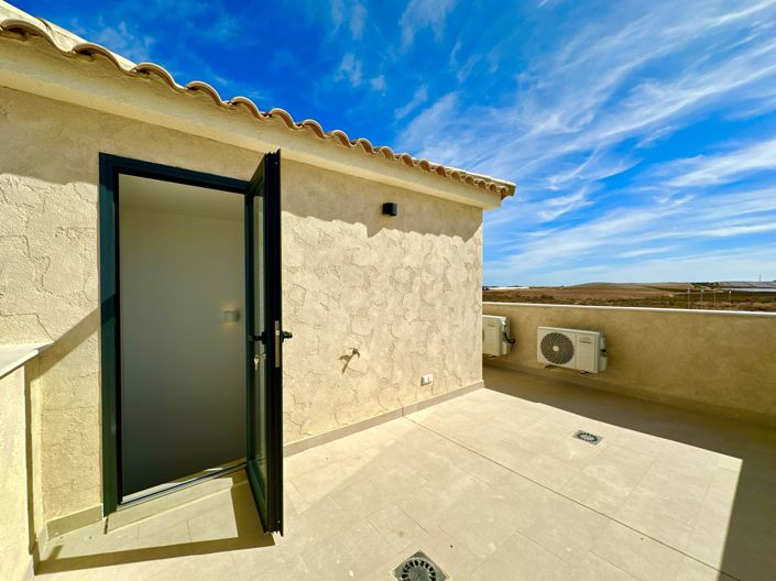 Image No.60-2 Bed Property for sale