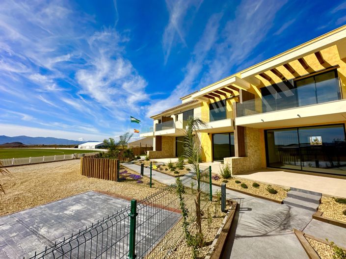 Image No.69-2 Bed Property for sale