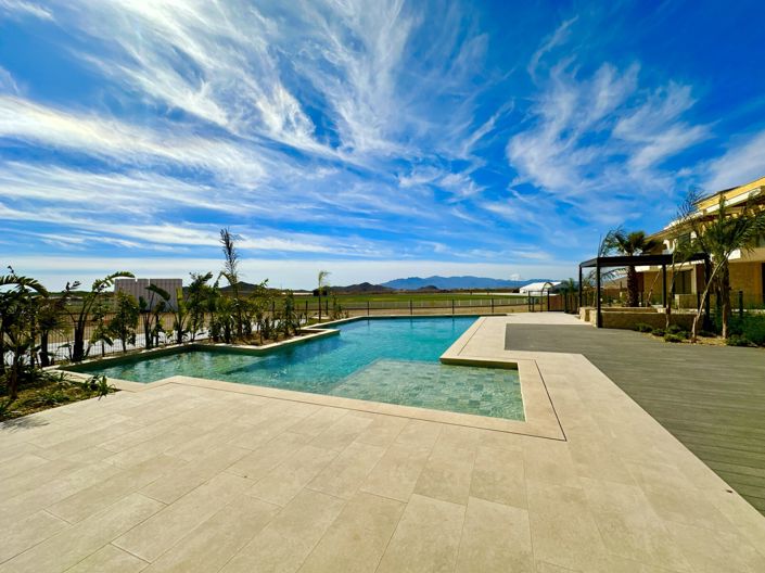 Image No.81-2 Bed Property for sale