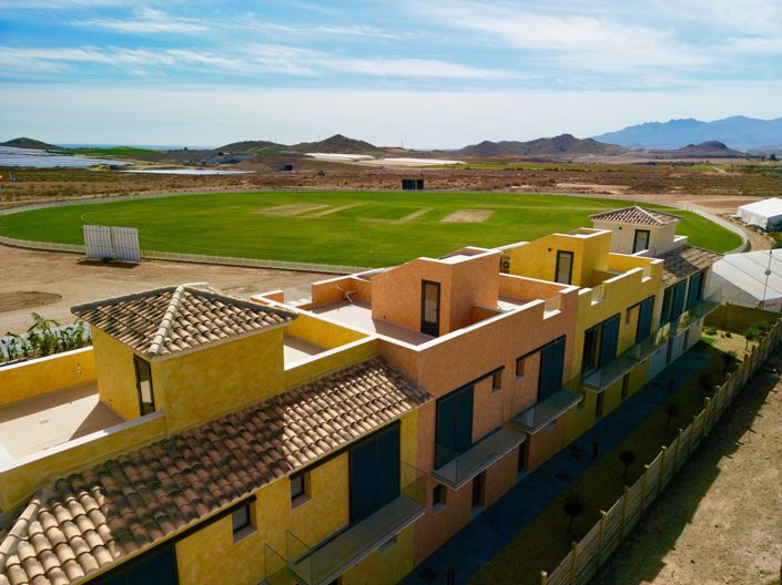 Image No.82-2 Bed Property for sale