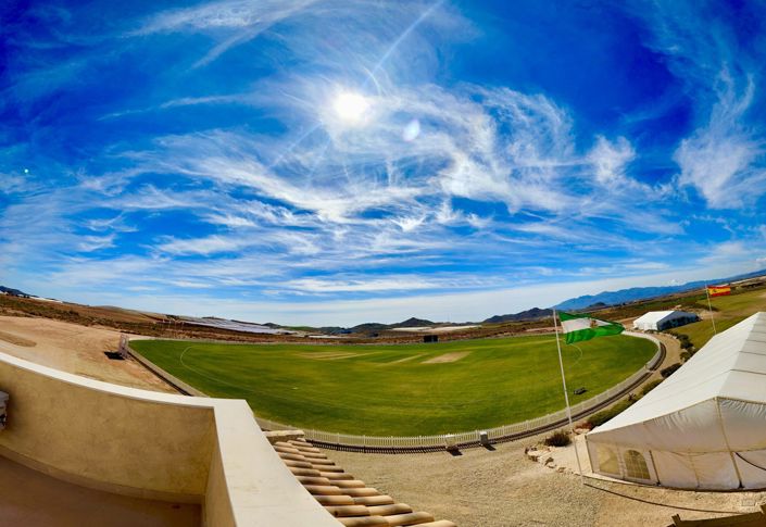 Image No.83-2 Bed Property for sale