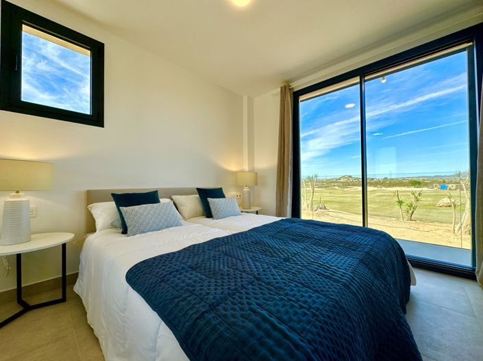 Image No.10-2 Bed Property for sale