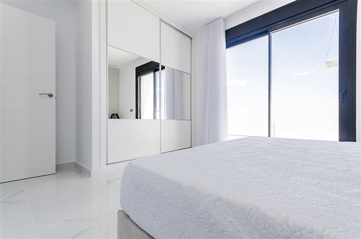 Image No.27-3 Bed Villa for sale