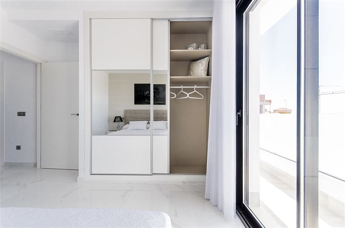 Image No.28-3 Bed Villa for sale