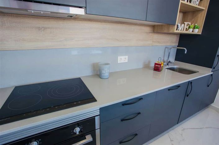 Image No.12-3 Bed Property for sale