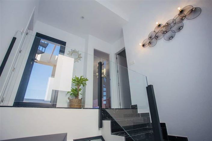 Image No.23-3 Bed Property for sale