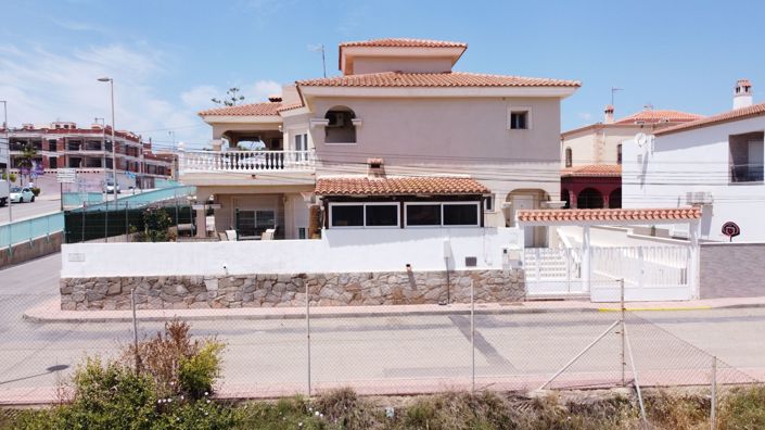 Image No.112-4 Bed Villa for sale