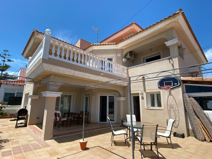 Image No.117-4 Bed Villa for sale