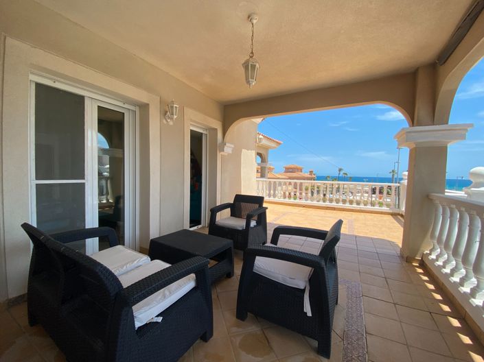 Image No.66-4 Bed Villa for sale