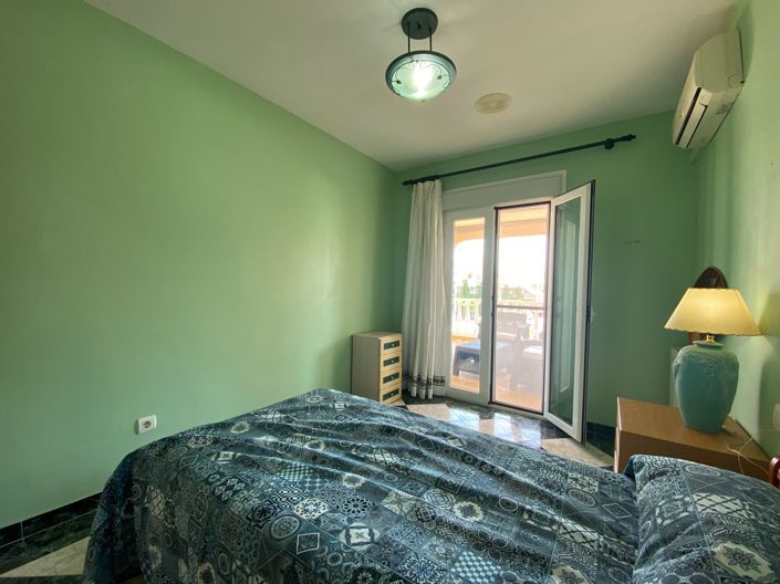 Image No.72-4 Bed Villa for sale