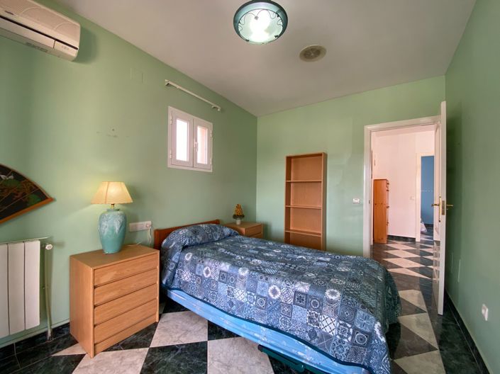 Image No.73-4 Bed Villa for sale