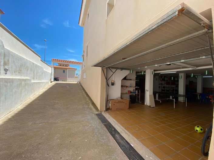 Image No.90-4 Bed Villa for sale