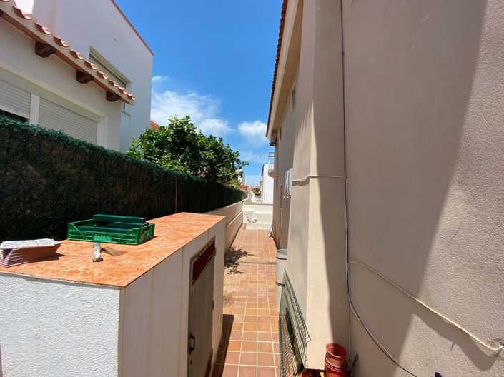 Image No.93-4 Bed Villa for sale