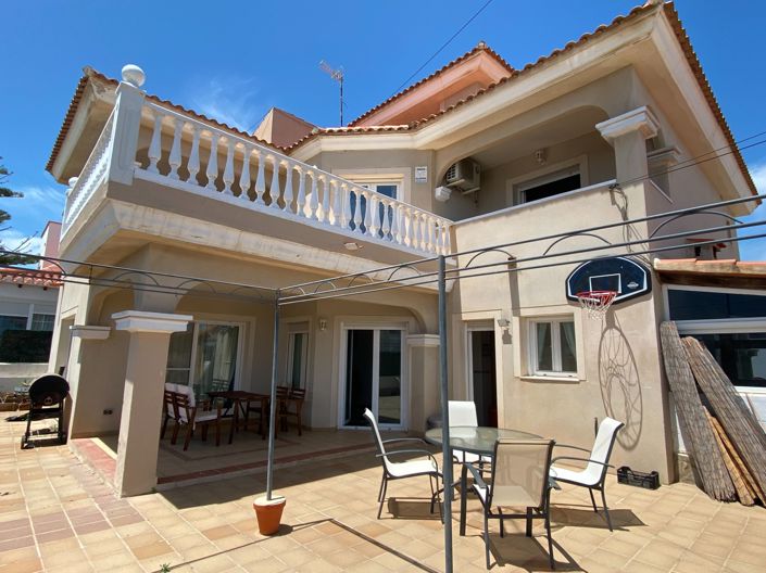 Image No.94-4 Bed Villa for sale