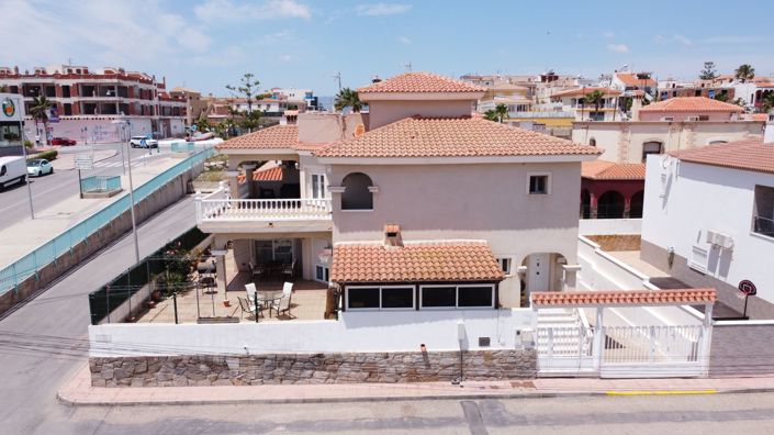 Image No.95-4 Bed Villa for sale