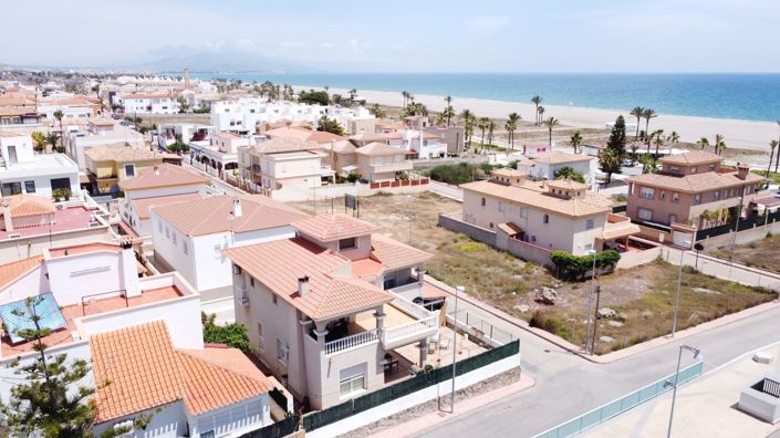 Image No.97-4 Bed Villa for sale