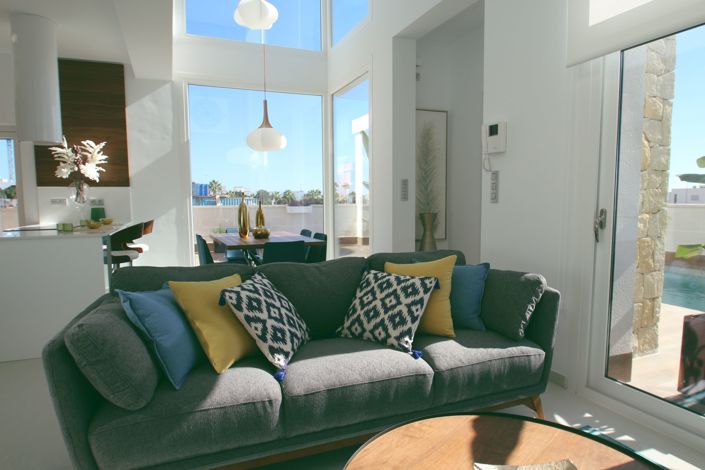 Image No.104-3 Bed Property for sale