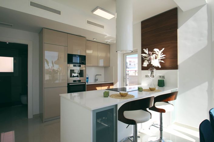 Image No.105-3 Bed Property for sale