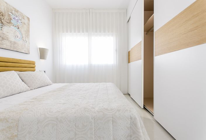 Image No.64-3 Bed Property for sale