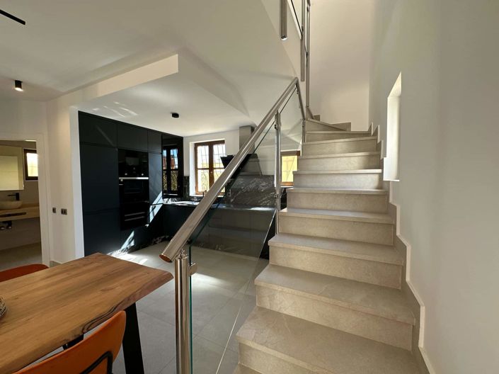 Image No.18-3 Bed Property for sale