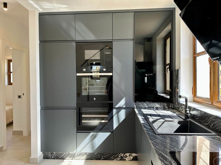 Image No.28-3 Bed Property for sale