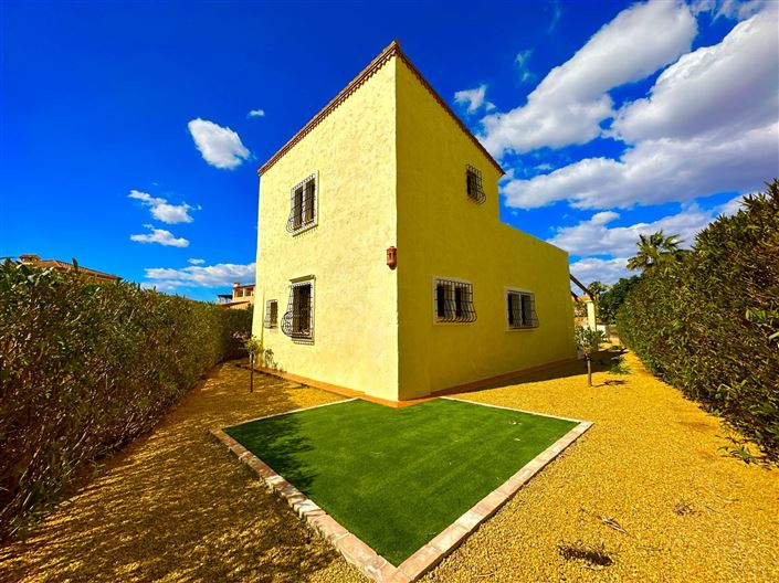 Image No.4-3 Bed Property for sale