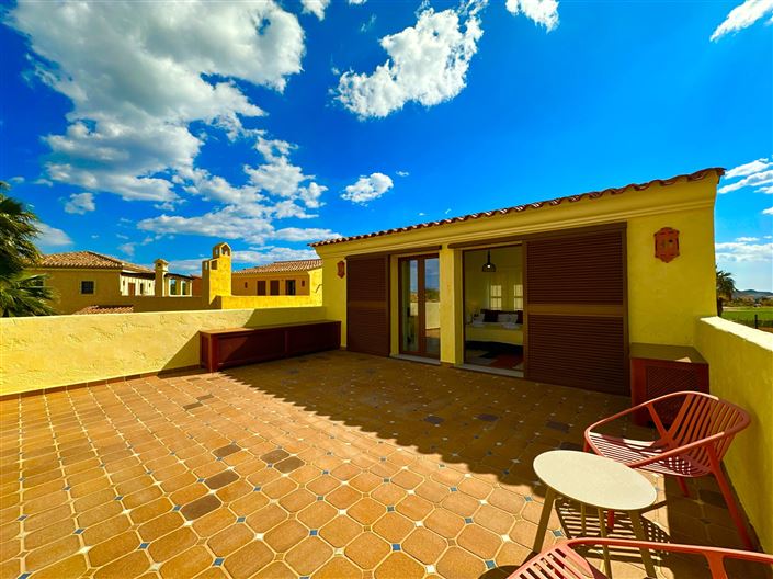 Image No.32-3 Bed Property for sale