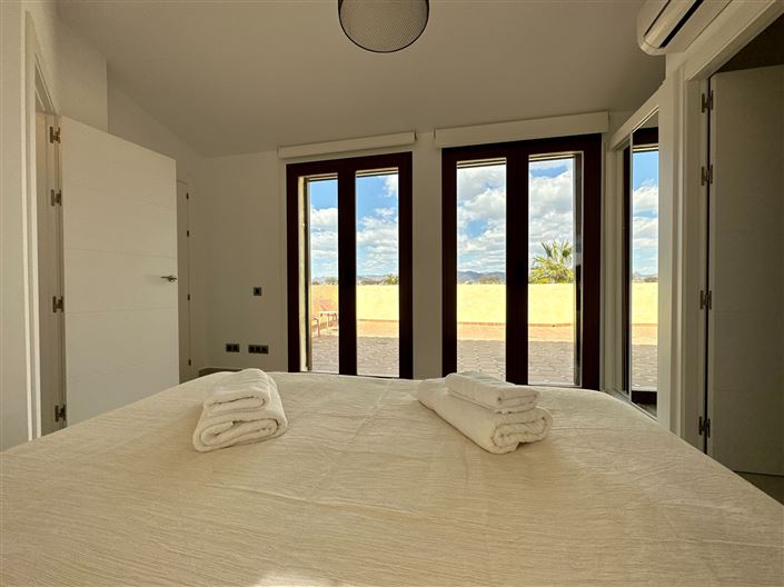 Image No.46-3 Bed Property for sale