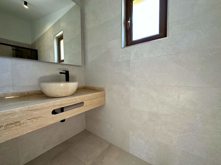 Image No.49-3 Bed Property for sale