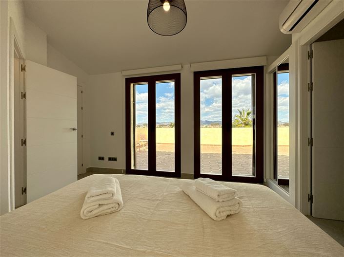 Image No.52-3 Bed Property for sale