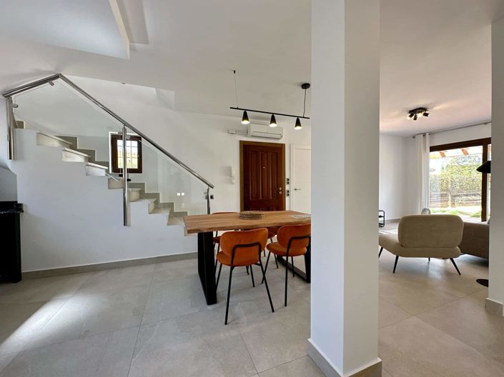 Image No.55-3 Bed Property for sale