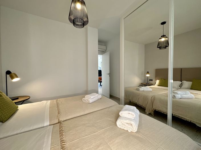 Image No.62-3 Bed Property for sale