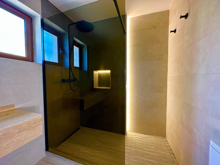 Image No.8-3 Bed Property for sale