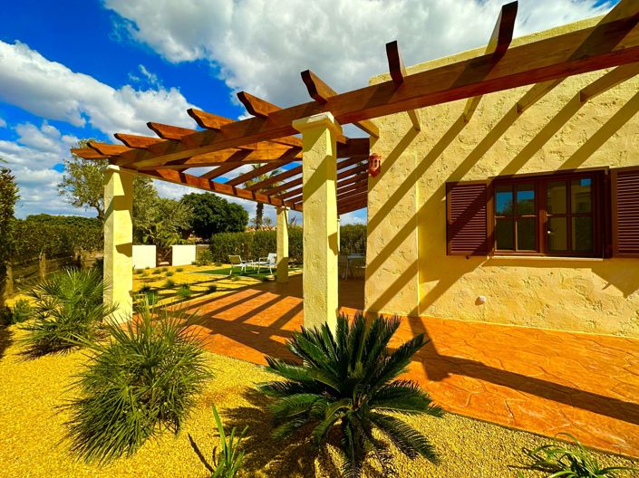 Image No.73-3 Bed Property for sale