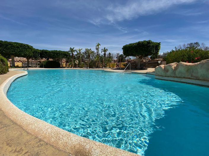 Image No.82-3 Bed Property for sale