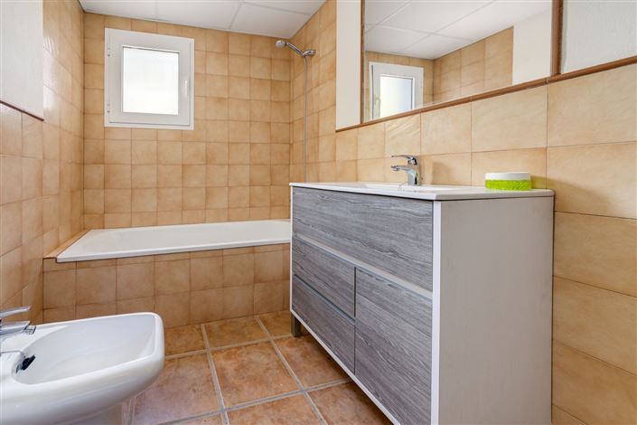 Image No.20-3 Bed Villa for sale