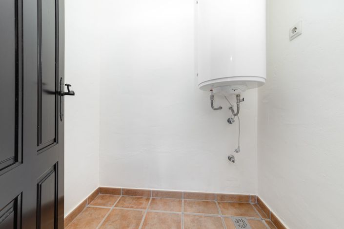 Image No.67-3 Bed Villa for sale