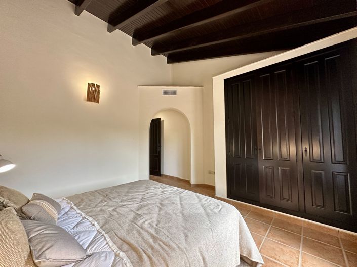 Image No.12-3 Bed Villa for sale