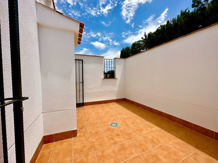 Image No.33-3 Bed Villa for sale