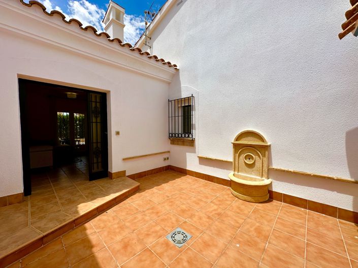 Image No.38-3 Bed Villa for sale